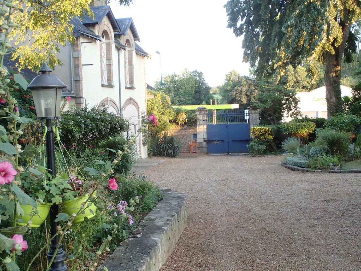 France Petit Chateau Loué Exterior foto